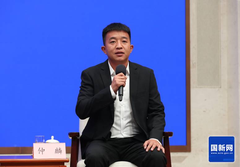 返乡青年仲麟：在沙漠里“种”出希望与未来