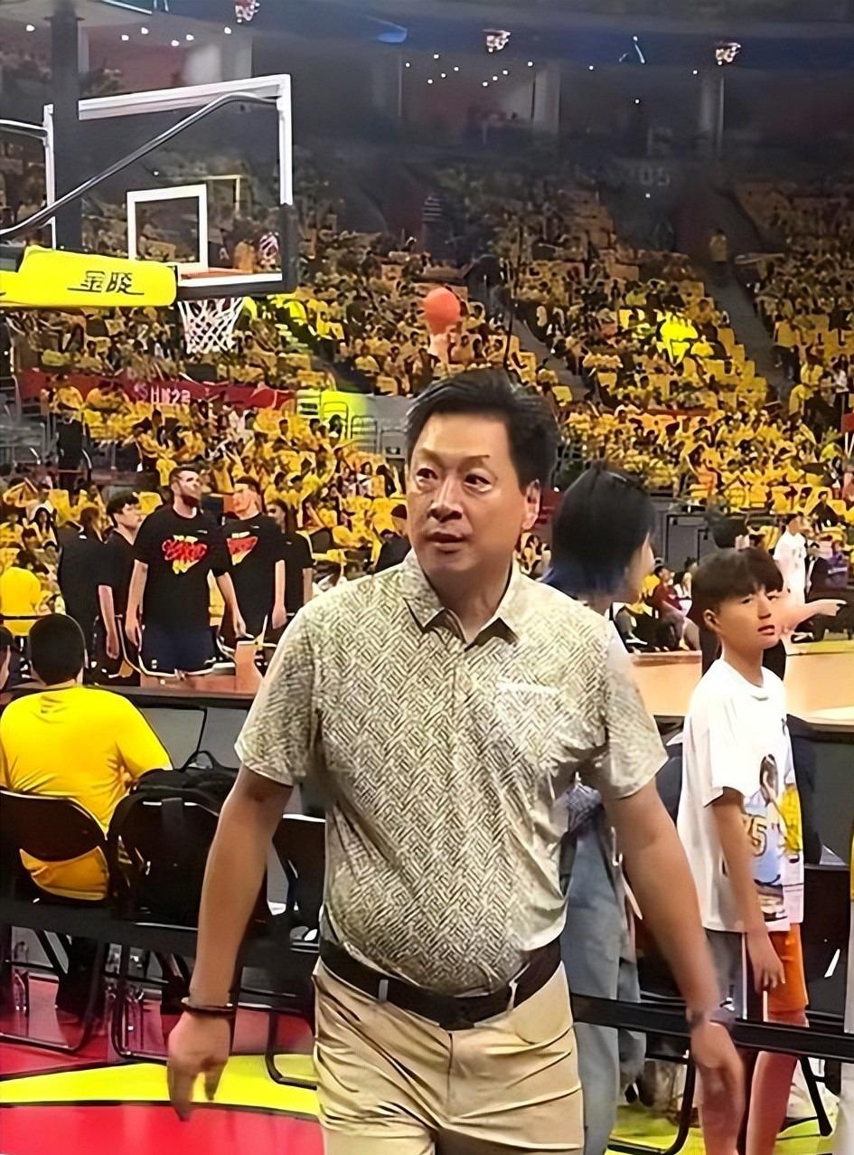 22岁小伙拍真人秀出大事!左腿被截肢 索赔1亿刀