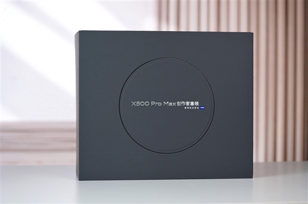 OPPO Watch X3寰月钛发布:支持无感高血压风险评估 2209.15元